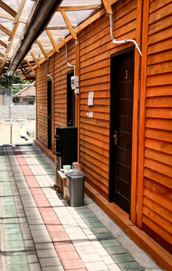 Mandalika Queen Hostel Kuta  Luaran gambar